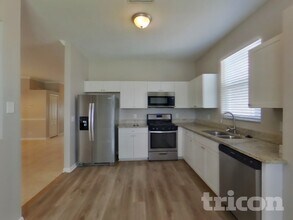 18315 Brookpark Dr in Tampa, FL - Building Photo - Building Photo