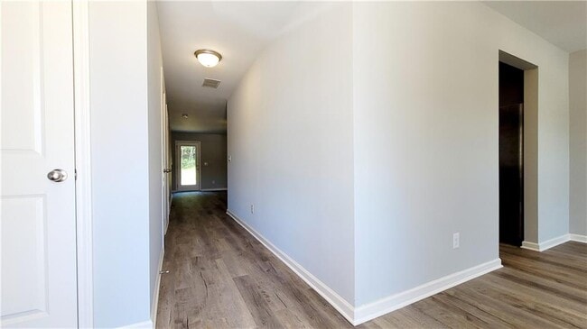 2566 Piering Dr in Stonecrest, GA - Building Photo - Building Photo
