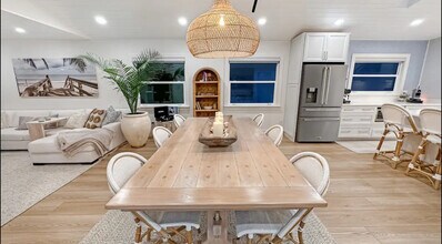 763 102nd Ave N in Naples, FL - Foto de edificio - Building Photo