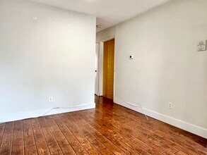 183 Montgomery St in Jersey City, NJ - Building Photo - Building Photo