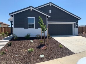 8322 Paz Ct in Elk Grove, CA - Building Photo - Building Photo