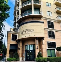 3590 Coral Way, Unit 908 in Miami, FL - Building Photo