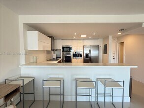 2780 NE 183rd St in Aventura, FL - Building Photo - Building Photo