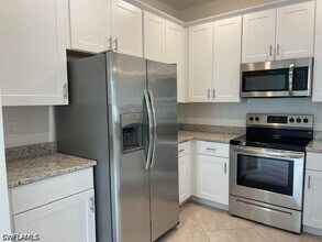 14111 Pine Lodge Ln in Ft. Myers, FL - Building Photo - Building Photo