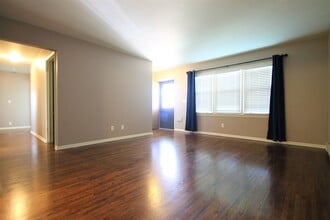 4405 Spring St in Omaha, NE - Building Photo - Building Photo