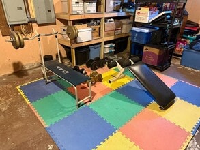 12 Holiday Dr in Fairhaven, MA - Foto de edificio - Building Photo