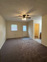 150 Cypress Dr, Unit 150 in Frankfort, KY - Foto de edificio - Building Photo