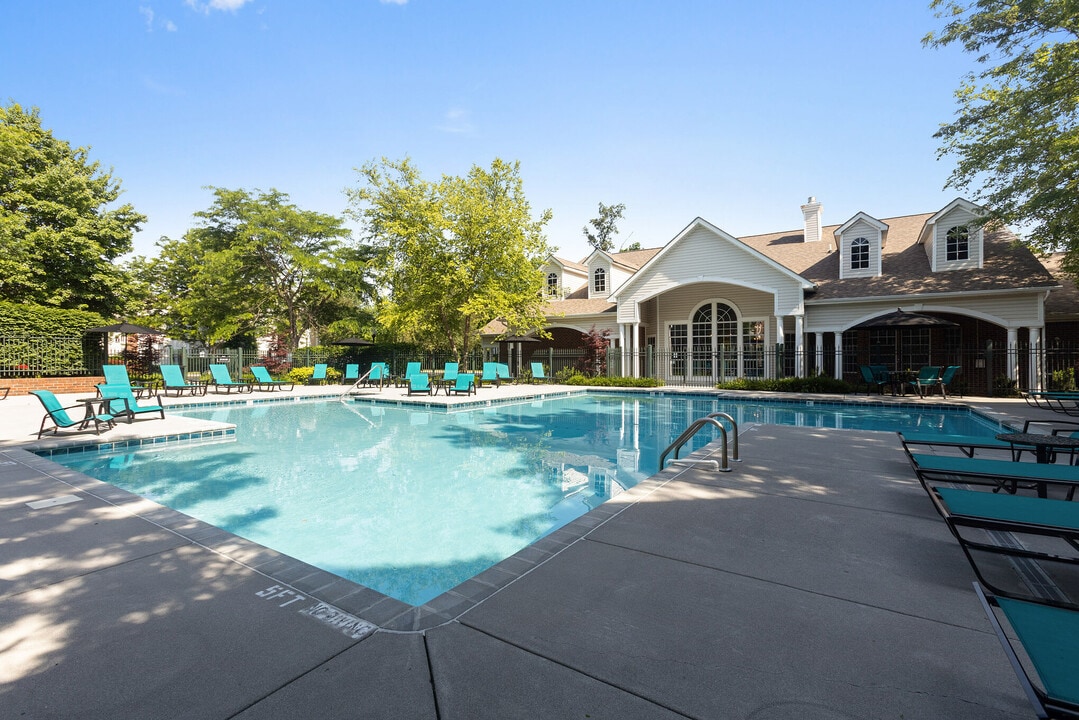 Bridlewood on Westland in Knoxville, TN - Foto de edificio