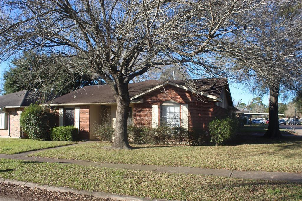 1439 Middle Park St in Pasadena, TX - Building Photo