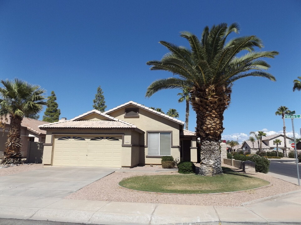 116 W Del Rio St in Gilbert, AZ - Building Photo