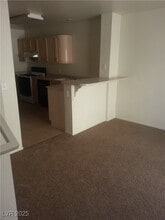 8453 Vast Horizon Ave in Las Vegas, NV - Foto de edificio - Building Photo