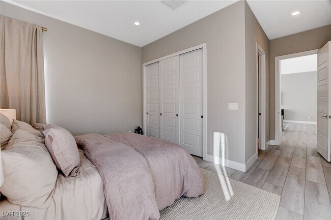 property at 5289 Feathertop Dr