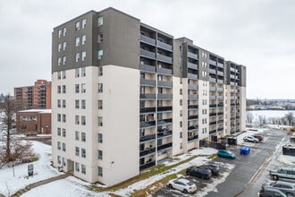 Kingswood II in Peterborough, ON - Building Photo - Building Photo