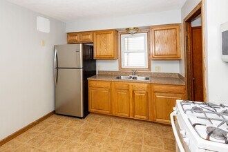 5048 Claremont Blvd in Garfield Heights, OH - Building Photo - Building Photo