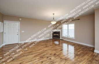 14115 Airline Ave in Urbandale, IA - Building Photo - Building Photo