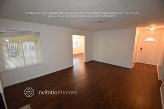 4551 Penwith Way in North Highlands, CA - Foto de edificio - Building Photo