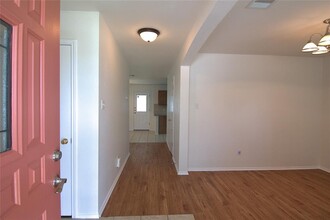 115 Remington Dr in Kyle, TX - Building Photo - Building Photo