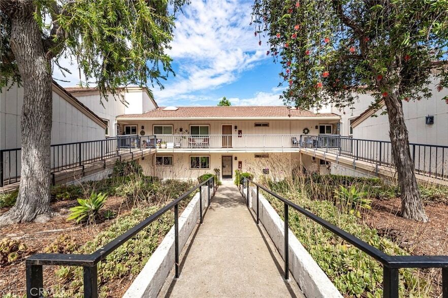 3413 Punta Alta, Unit B in Laguna Woods, CA - Building Photo