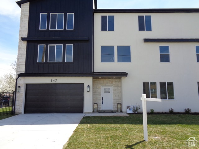 851 W Center St