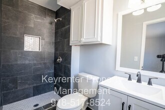 9103 E 38th Pl in Tulsa, OK - Building Photo - Building Photo