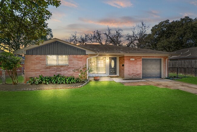 property at 610 S Belknap St