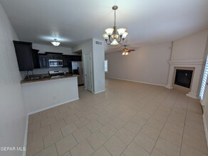 529 Green Village Ct in El Paso, TX - Building Photo - Building Photo