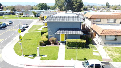 3280 Cabrillo Ave in Santa Clara, CA - Building Photo - Building Photo