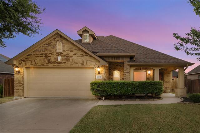 property at 4802 Oakview Dr