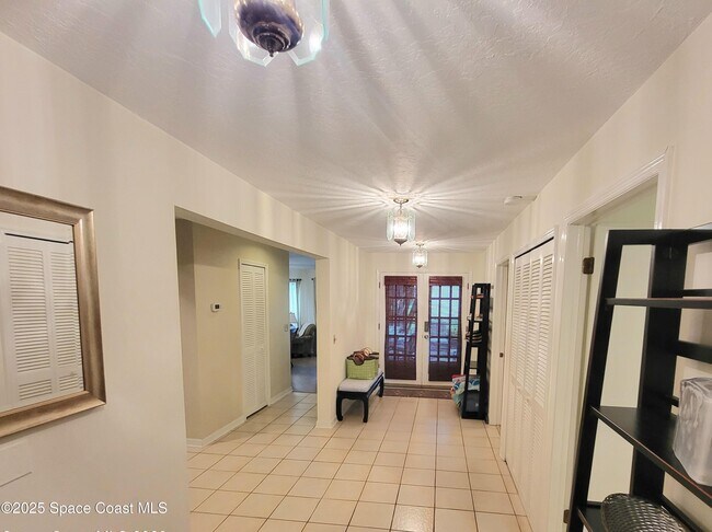 107 La Costa St in Melbourne Beach, FL - Building Photo - Building Photo