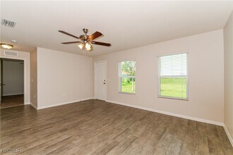 1444 NW 31st Ave in Cape Coral, FL - Building Photo - Building Photo