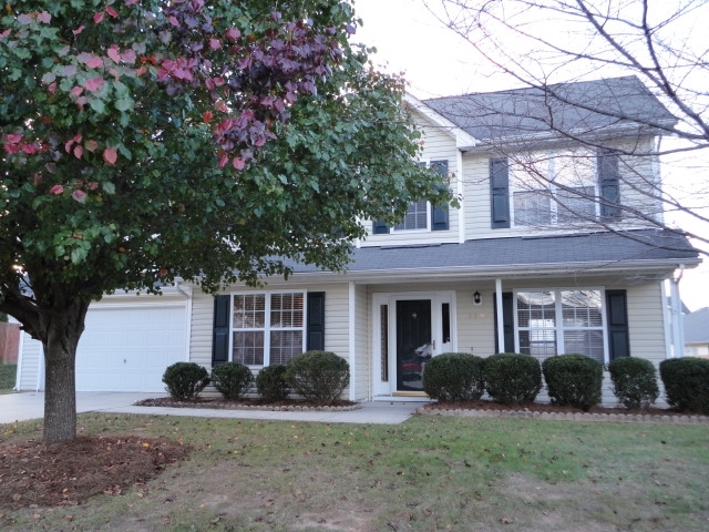 5905 River Glen Dr in Greensboro, NC - Building Photo