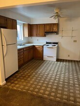 100 Woodland Rd-Unit -Unit 3 in Mingo Junction, OH - Foto de edificio - Building Photo