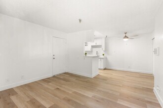 Mar at Chavez in San Diego, CA - Building Photo - Building Photo