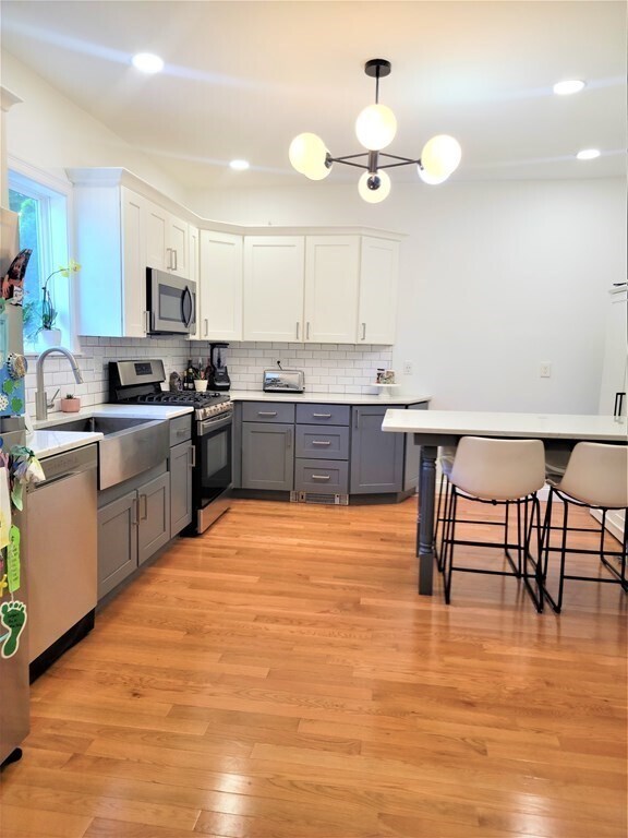 13 Belknap St in Dedham, MA - Building Photo - Building Photo