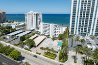 Ocean East Condominiums in Pompano Beach, FL - Foto de edificio - Building Photo