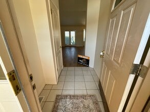 576 E 5500 S in Washington Terrace, UT - Building Photo - Building Photo