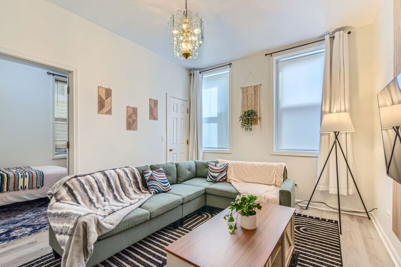 1012 W Cullerton St in Chicago, IL - Building Photo