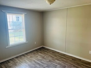 6 Hemlock Ct in Candler, NC - Building Photo - Building Photo