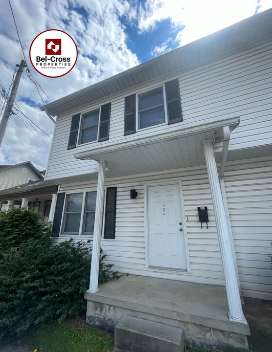 600-602-602 Brandon St in Morgantown, WV - Building Photo