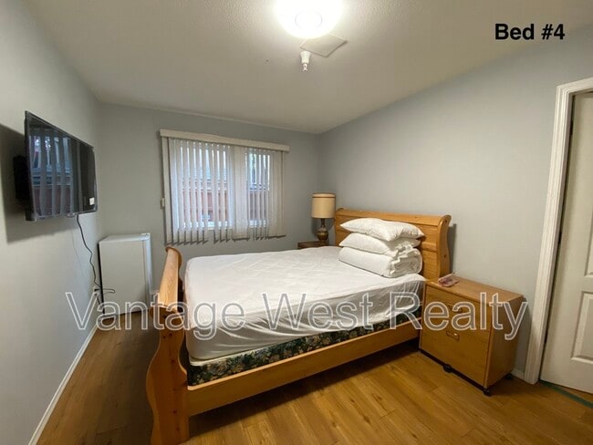 property at 453-453 Morrison Ave