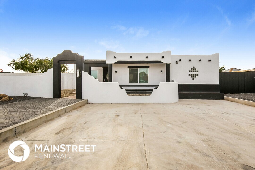 3713 W Lone Cactus Dr in Glendale, AZ - Building Photo