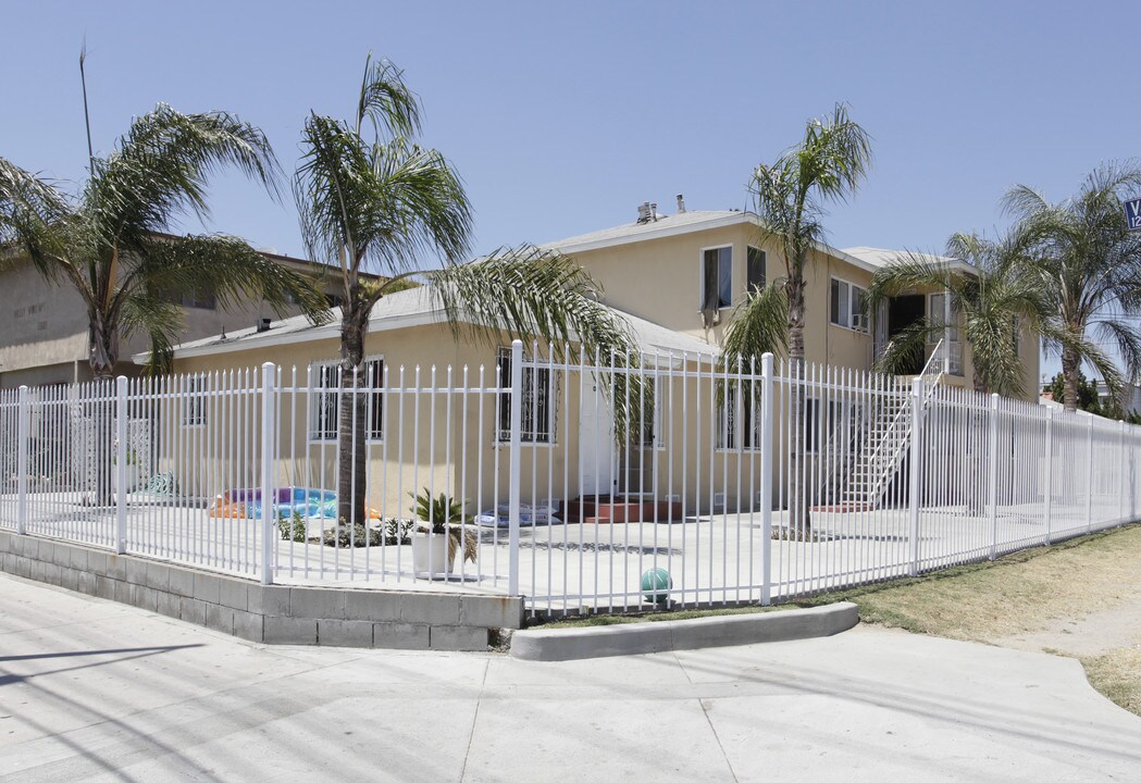 12001 Vanowen St in North Hollywood, CA - Building Photo