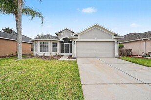 10225 Old Tampa Bay Dr in San Antonio, FL - Building Photo