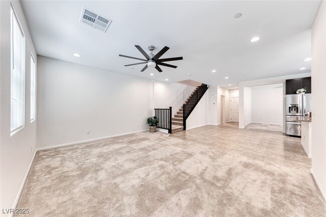 1024 Via Panfilo Ave in Henderson, NV - Building Photo - Building Photo
