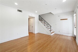 121 Rondak Cir in Smyrna, GA - Building Photo - Building Photo