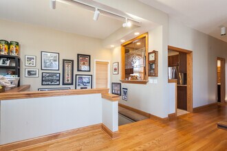 1455 W Wilson Ave, Unit 2 in Chicago, IL - Building Photo - Building Photo