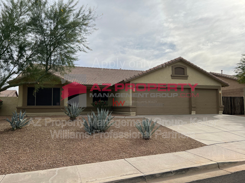 18123 W Santa Alberta Ln in Goodyear, AZ - Foto de edificio