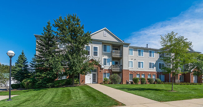 The Meadows Apartments Lakemoor in Lakemoor, IL - Foto de edificio - Building Photo