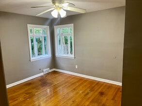 893 Redfern Ave in Akron, OH - Foto de edificio - Building Photo
