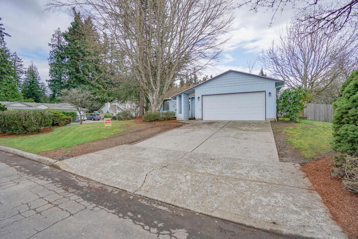 201 NW 132nd St in Vancouver, WA - Building Photo